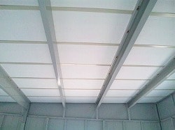 ガレージの結露防止天井材設置