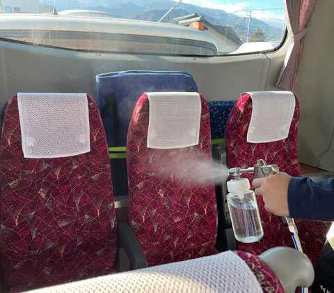 芦安観光タクシー様の無光触媒コーティング（中型バス内シート